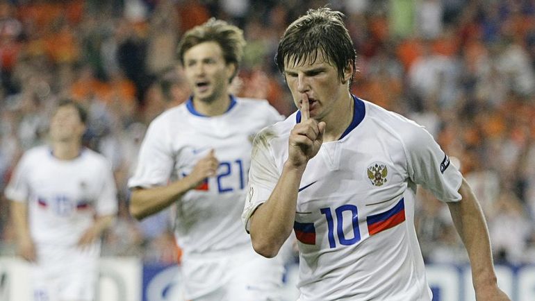 21 июня 2008 года. Базель. Голландия - Россия - 1:3. Андрей АРШАВИН празднует гол. Фото REUTERS 21 июня 2008 года. Базель. Голландия - Россия - 1:3. Андрей АРШАВИН празднует гол. Фото REUTERS