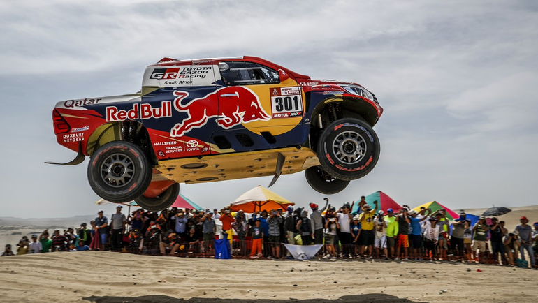 Экипаж #301 Нассера Аль-Аттии и Мэттью Бомеля (Toyota Gazoo Racing). Экипаж #301 Нассера Аль-Аттии и Мэттью Бомеля (Toyota Gazoo Racing).