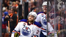 Леон ДРАЙЗАЙТЛЬ (№ 29) и Коннор МАКДЭВИД.