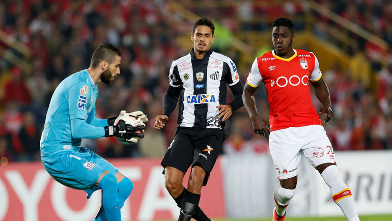 Лукас ВЕРИССИМО (в центре). Фото REUTERS Лукас ВЕРИССИМО (в центре). Фото REUTERS