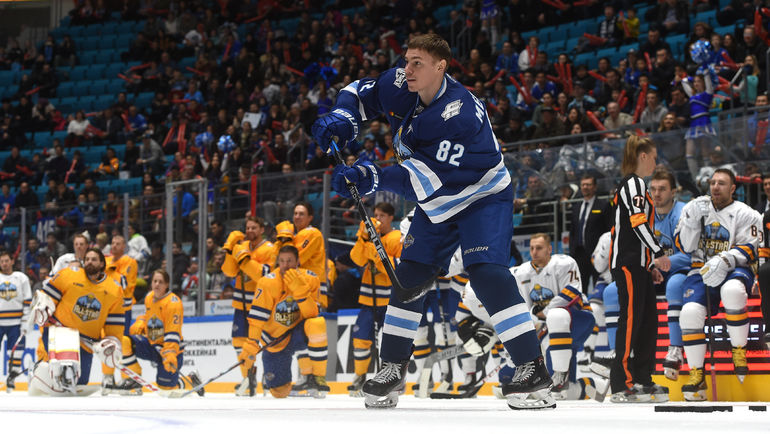 Евгений МЕДВЕДЕВ на Матсер-шоу. Фото photo.khl.ru Евгений МЕДВЕДЕВ на Матсер-шоу. Фото photo.khl.ru