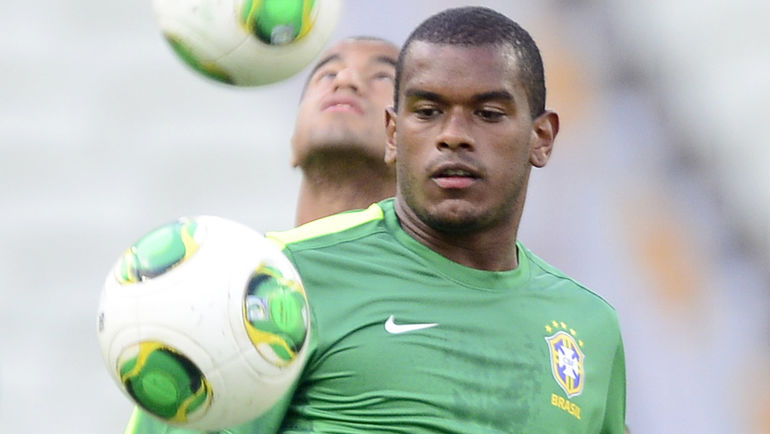 На счету ФЕРНАНДУ восемь игр в составе сборной Бразилии. Фото AFP На счету ФЕРНАНДУ восемь игр в составе сборной Бразилии. Фото AFP