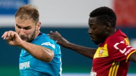 15 октября 2017 года. Санкт-Петербург. "Зенит" - "Арсенал" - 0:1. Защитник хозяев Бранислав ИВАНОВИЧ и Эванс КАНГВА.