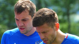 Федор СМОЛОВ (справа) и Артем ДЗЮБА.