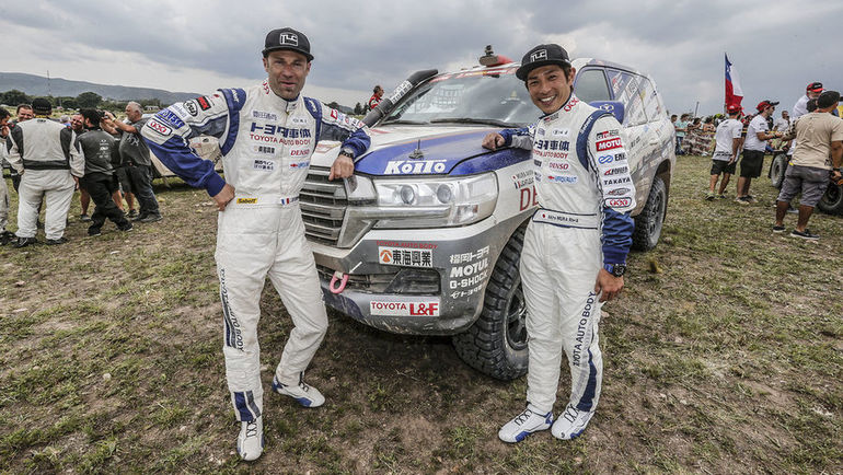 Экипаж #337 Акиры Миуры и Лорена Лихтлойтера. Экипаж #337 Акиры Миуры и Лорена Лихтлойтера.