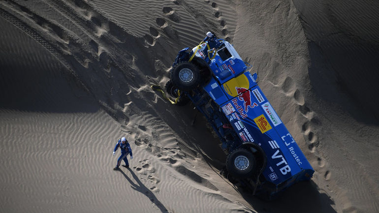 Грузовик Эдуарда Николаева. Фото REUTERS Грузовик Эдуарда Николаева. Фото REUTERS