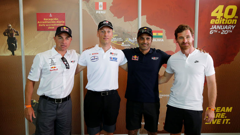 Команда Андре ВИЛЛАШ-БОАША. Фото REUTERS Команда Андре ВИЛЛАШ-БОАША. Фото REUTERS