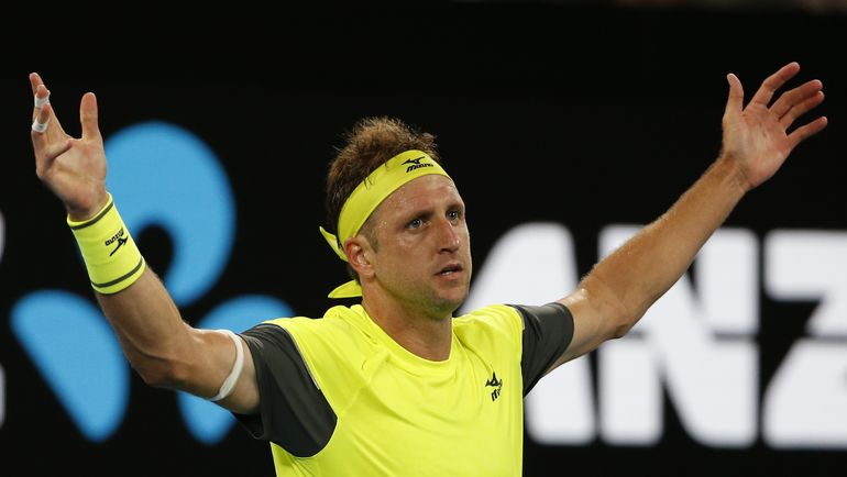 Теннис САНДГРЕН празднует победу над Домиником Тимом. Фото REUTERS Теннис САНДГРЕН празднует победу над Домиником Тимом. Фото REUTERS