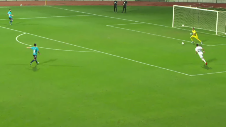 Краневиттер помогает обороне выйти из-под прессинга. Краневиттер помогает обороне выйти из-под прессинга.