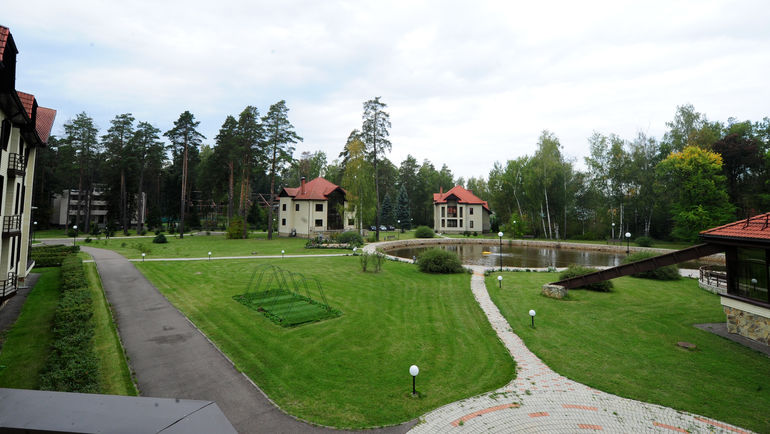 Подмосковное Кратово. Здесь будет жить и тренироваться сборная Португалии во главе с КРИШТИАНУ РОНАЛДУ. Фото Никита УСПЕНСКИЙ Подмосковное Кратово. Здесь будет жить и тренироваться сборная Португалии во главе с КРИШТИАНУ РОНАЛДУ. Фото Никита УСПЕНСКИЙ