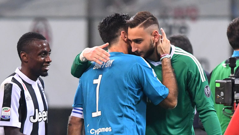 Джанлуиджи ДОННАРУММА (справа) и Джанлуиджи БУФФОН. Фото REUTERS Джанлуиджи ДОННАРУММА (справа) и Джанлуиджи БУФФОН. Фото REUTERS