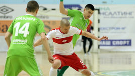 На "Западе" двоевластие, на "Востоке" новый лидер