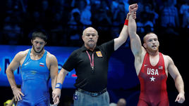 Год назад Абдулрашид САДУЛАЕВ проиграл бой Кайлу СНАЙДЕРУ.