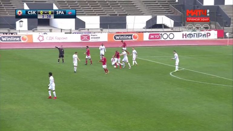 Максимович успел потолкаться с Карангой. Максимович успел потолкаться с Карангой.