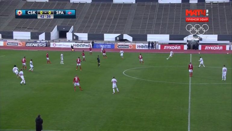 Точная передача верхом на Промеса, дебютная в первом тайме. Точная передача верхом на Промеса, дебютная в первом тайме.