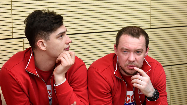 Николай ПРОХОРКИН, Сергей МОЗЯКИН. Фото Владимир БЕЗЗУБОВ, photo.khl.ru Николай ПРОХОРКИН, Сергей МОЗЯКИН. Фото Владимир БЕЗЗУБОВ, photo.khl.ru