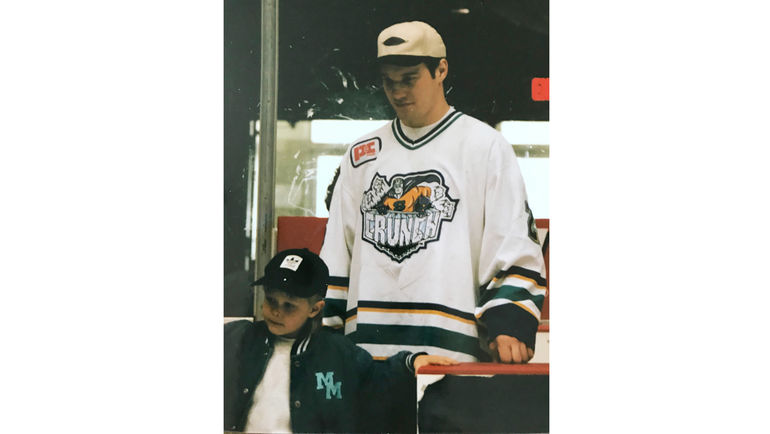 Владислав НАМЕСТНИКОВ и его отец Евгений. Фото из личного архива семьи. Владислав НАМЕСТНИКОВ и его отец Евгений. Фото из личного архива семьи.