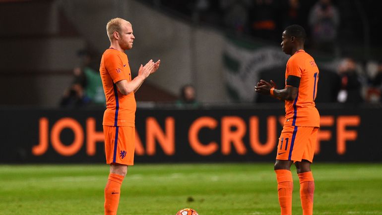 Квинси ПРОМЕС (справа) в матче за сборную Голландии. Фото AFP Квинси ПРОМЕС (справа) в матче за сборную Голландии. Фото AFP
