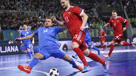 Россия вышла на хозяев Евро