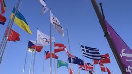 Понедельник. Пхенчхан. Пустой флагшток у биатлонного стадиона.