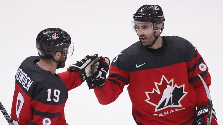 Куинтон ХАУДЕН и Крис ЛИ. Фото REUTERS Куинтон ХАУДЕН и Крис ЛИ. Фото REUTERS