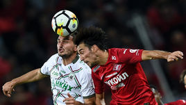 Магомед ОЗДОЕВ (слева) уедет из "Рубина" в "Зенит", а Ивелин ПОПОВ - из "Спартака" в Казань.