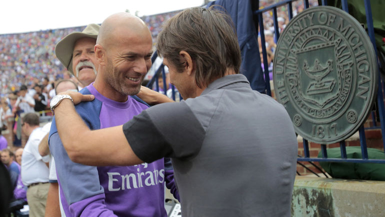 Зинедин ЗИДАН (слева) и Антонио КОНТЕ могут остаться без работы уже через несколько недель. Фото REUTERS Зинедин ЗИДАН (слева) и Антонио КОНТЕ могут остаться без работы уже через несколько недель. Фото REUTERS