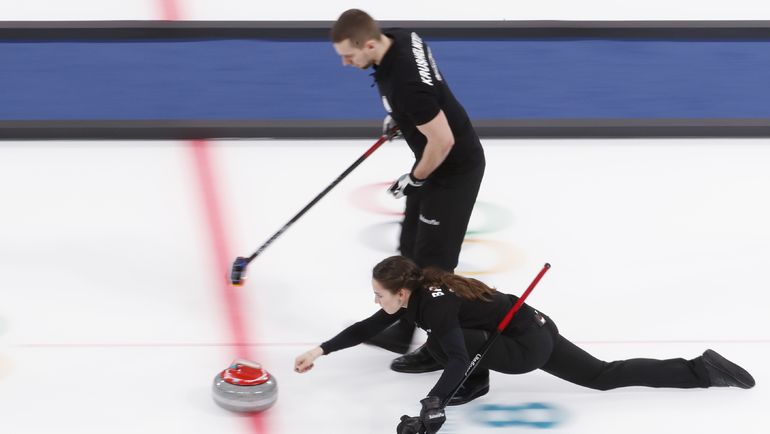 Анастасия БРЫЗГАЛОВА и Александр КРУШЕЛЬНИЦКИЙ в матче с Норвегией. Фото REUTERS Анастасия БРЫЗГАЛОВА и Александр КРУШЕЛЬНИЦКИЙ в матче с Норвегией. Фото REUTERS