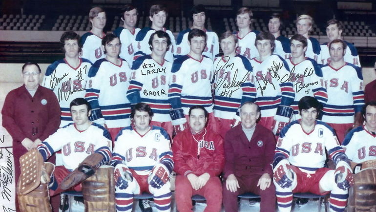 1972 год. США – Чехословакия – 5:1. Фото www.history.vintagemnhockey.com 1972 год. США – Чехословакия – 5:1. Фото www.history.vintagemnhockey.com
