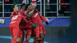 Если "Спартак" выйдет в полуфиал Лиги Европы и дойдет до финала Кубка России, играть матч 23-го тура ему будет некогда.