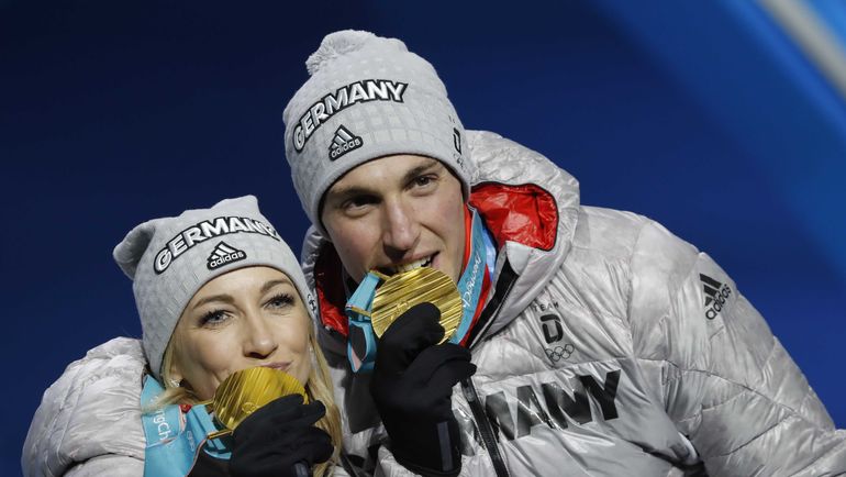 Алена САВЧЕНКО и Бруно МАССА. Фото REUTERS Алена САВЧЕНКО и Бруно МАССА. Фото REUTERS