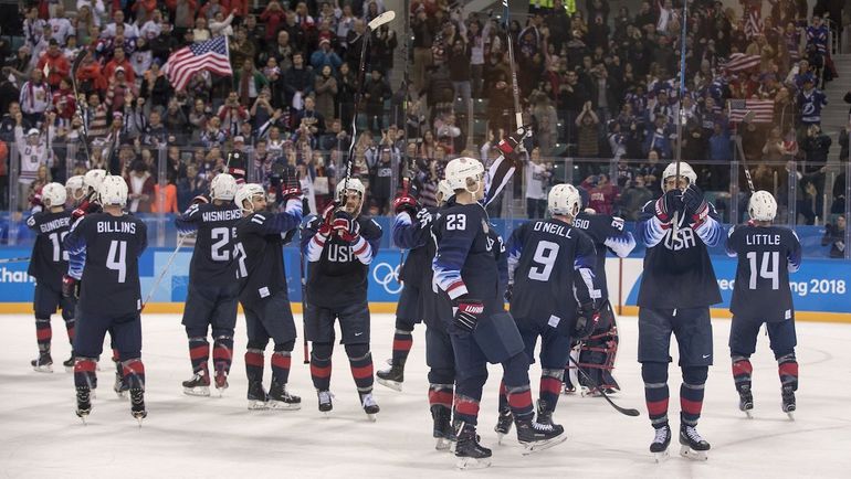 Игроки сборной США. Фото USA Hockey Игроки сборной США. Фото USA Hockey