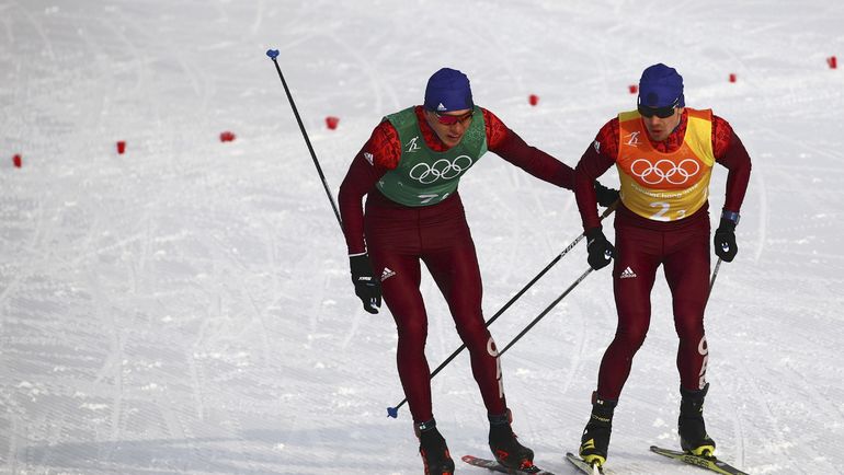 Александр БОЛЬШУНОВ (слева) передает эстафету Алексею ЧЕРВОТКИНУ. Фото REUTERS Александр БОЛЬШУНОВ (слева) передает эстафету Алексею ЧЕРВОТКИНУ. Фото REUTERS