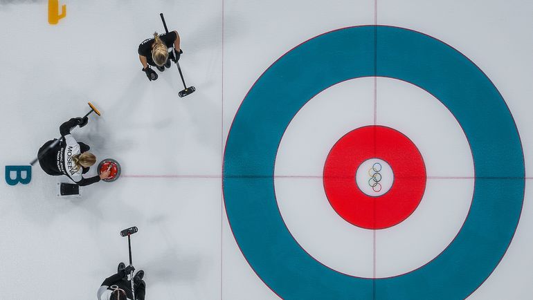 О российском керлинге теперь говорят из-за допинга. Фото AFP О российском керлинге теперь говорят из-за допинга. Фото AFP