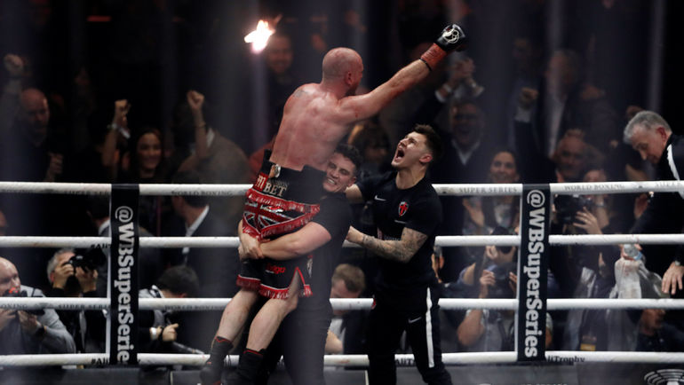 Джордж ГРОУВС празднует победу. Фото REUTERS Джордж ГРОУВС празднует победу. Фото REUTERS