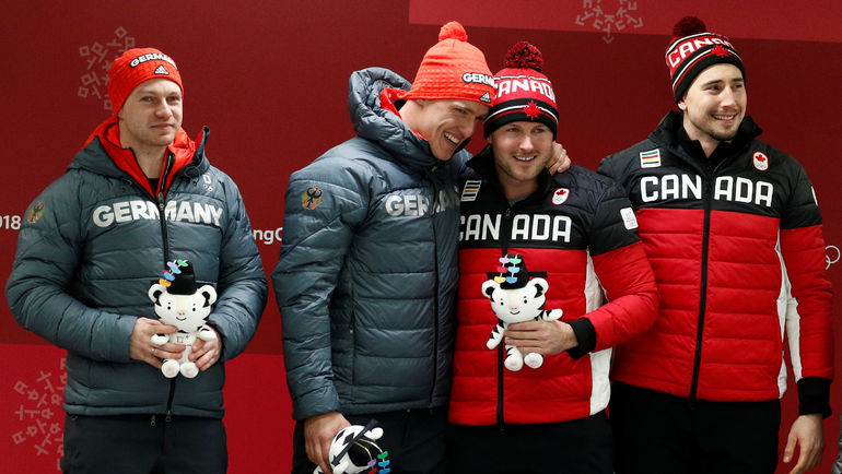 Четыре олимпийских чемпиона: немцы Франческо ФРИДРИХ и Торстен МАРГИС, канадцы Александр КОПАЧ и Джастин КРИППС. Фото REUTERS Четыре олимпийских чемпиона: немцы Франческо ФРИДРИХ и Торстен МАРГИС, канадцы Александр КОПАЧ и Джастин КРИППС. Фото REUTERS