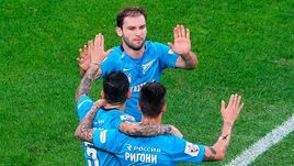 Четверг. Санкт-Петербург. "Зенит" – "Селтик" - 3:0. 8-я минута. Бранислав ИВАНОВИЧ (в центре) отличился в свой день рождения.