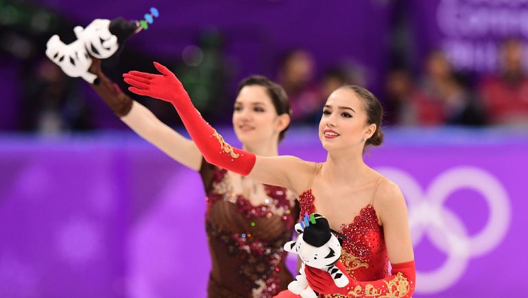 Сегодня. Пхенчхан. Евгения МЕДВЕДЕВА и Алина ЗАГИТОВА. Фото AFP Сегодня. Пхенчхан. Евгения МЕДВЕДЕВА и Алина ЗАГИТОВА. Фото AFP