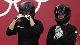 Надежда СЕРГЕЕВА (справа) и Анастасия КОЧЕРЖОВА показали 12-й результат на Олимпийских играх в Пхенчхане.