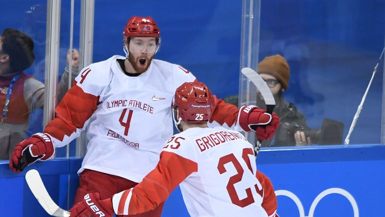 Радость хоккеистов сборной России после заброшенной шайбы. Фото REUTERS Радость хоккеистов сборной России после заброшенной шайбы. Фото REUTERS