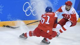 Пятница. Пхенчхан. Чехия - Россия - 0:3. В игре Павел ДАЦЮК (№13).