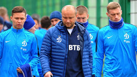 Александр САПЕТА, Дмитрий ХОХЛОВ, Павел ПОГРЕБНЯК.