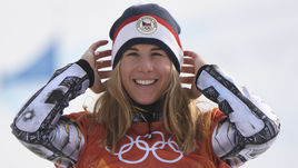 Эстер ЛЕДЕЧКА.