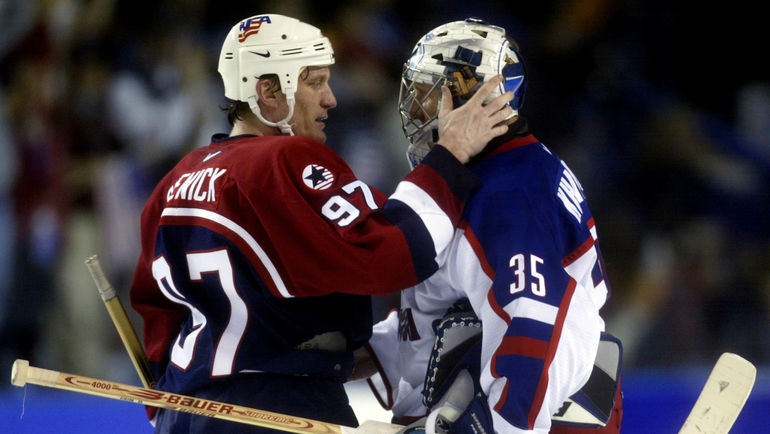 22 февраля 2002 года. Солт-Лейк-Сити. Россия - США - 2:3. Джереми РЕНИК (слева) и Николай ХАБИБУЛИН. Фото REUTERS 22 февраля 2002 года. Солт-Лейк-Сити. Россия - США - 2:3. Джереми РЕНИК (слева) и Николай ХАБИБУЛИН. Фото REUTERS