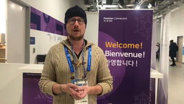 А пускай нейтральный флаг на закрытии несут Крушельницкий и Сергеева! Особое мнение Симонова.