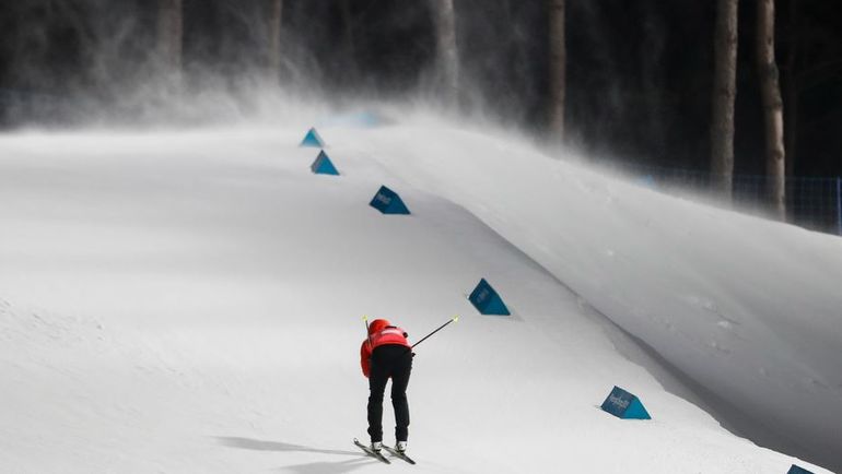 Непогода на биатлонной трассе. Фото AFP Непогода на биатлонной трассе. Фото AFP
