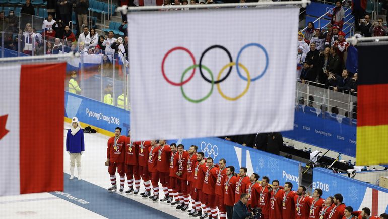 Возвращение России флага - одна из самых актуальных тем постолимпийских дней. Фото REUTERS Возвращение России флага - одна из самых актуальных тем постолимпийских дней. Фото REUTERS