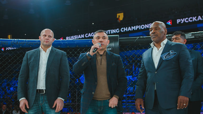 Федор ЕМЕЛЬЯНЕНКО, Костя ЦЗЮ и Майк ТАЙСОН. Фото Заяра ЗАЙЦЕВА Федор ЕМЕЛЬЯНЕНКО, Костя ЦЗЮ и Майк ТАЙСОН. Фото Заяра ЗАЙЦЕВА