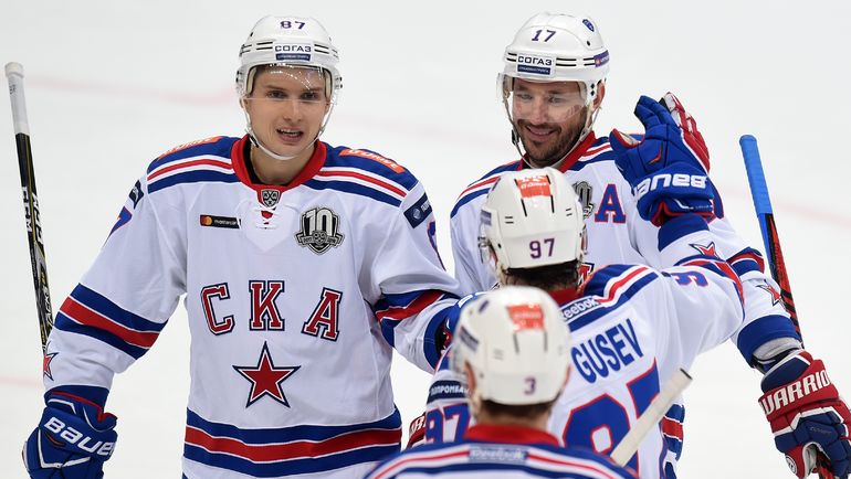 Вадим ШИПАЧЕВ (слева). Фото Юрий КУЗЬМИН, photo.khl.ru Вадим ШИПАЧЕВ (слева). Фото Юрий КУЗЬМИН, photo.khl.ru