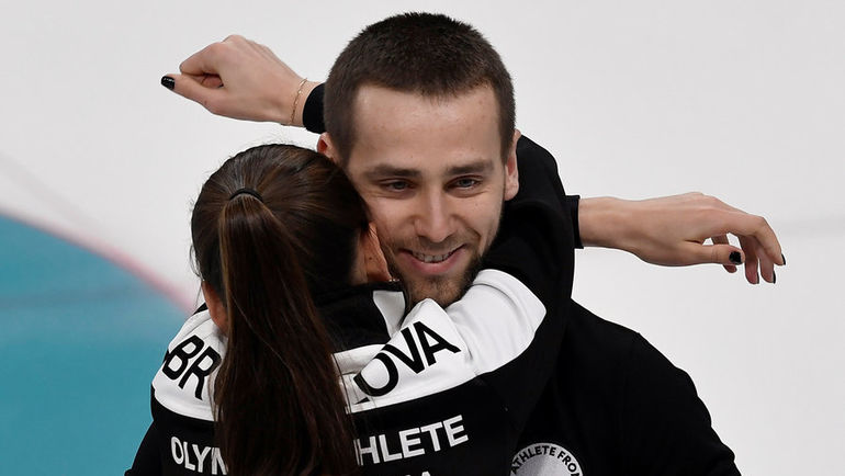 Анастасия БРЫЗГАЛОВА и Александр КРУШЕЛЬНИЦКИЙ. Фото REUTERS Анастасия БРЫЗГАЛОВА и Александр КРУШЕЛЬНИЦКИЙ. Фото REUTERS